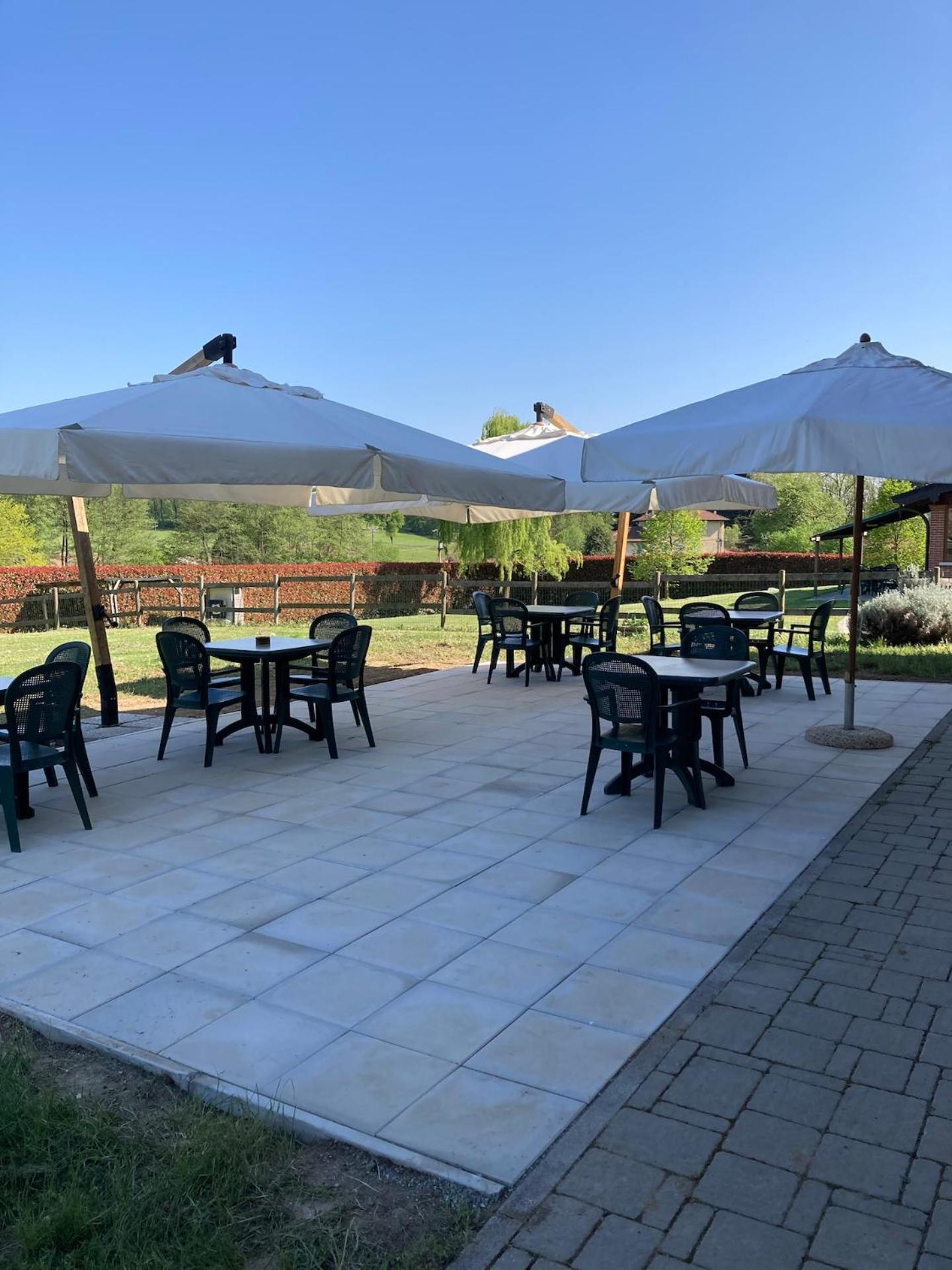 Gattico Agriturismo Altana Del Motto Rosso מראה חיצוני תמונה